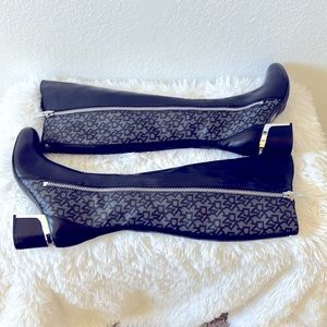 DKNY MONOGRAM BLACK/SILVER BOOTS